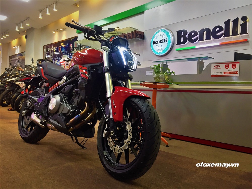 Cận cảnh Benelli 320s 2019 mới tại Hà Nội